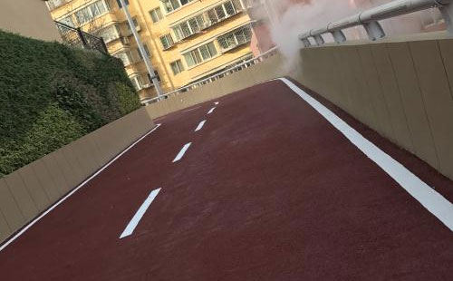 青松路街道彩色路面