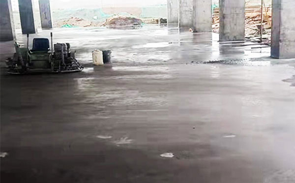 青松路街道不发火地面